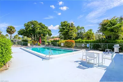 221 Cypress Way E #201, Naples, FL 34110 - Photo 5