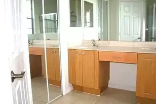 7423 Bristol Cir, Naples, FL 34120 - Photo 5