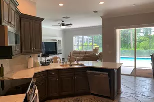 6247 Ashwood Ln, Naples, FL 34110 - Photo 9