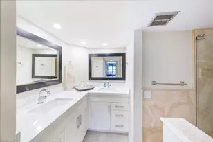 4005 Gulf Shore Blvd N, Naples, FL 34103 - Photo 17