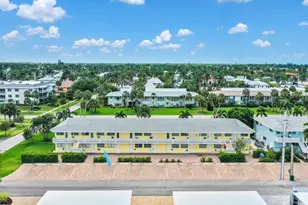 473 12th Ave S, Naples, FL 34102 - Photo 3