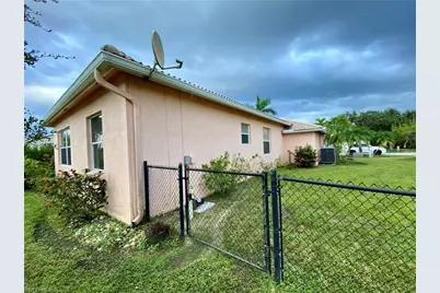 3419 Allegheny Ct, Naples, FL 34120 - Photo 33