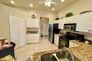 3419 Allegheny Ct, Naples, FL 34120 - Photo 5