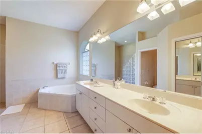 3208 SW 1st Pl, Cape Coral, FL 33914 - Photo 25