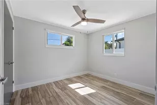 549 94th Ave N, Naples, FL 34108 - Photo 9