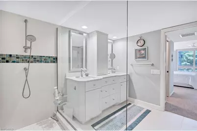 2400 Gulf Shore Blvd N #203, Naples, FL 34103 - Photo 15