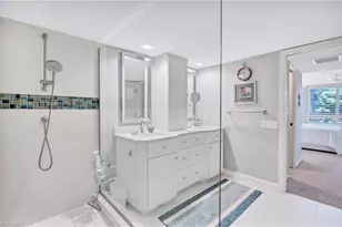 2400 Gulf Shore Blvd N, Naples, FL 34103 - Photo 15