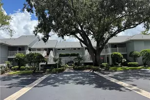 203 Courtside Dr, Naples, FL 34105 - Photo 9