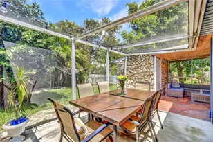 2047 Harbor Ln, Naples, FL 34104 - Photo 21