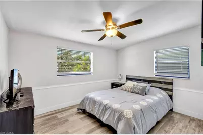 2047 Harbor Ln, Naples, FL 34104 - Photo 13