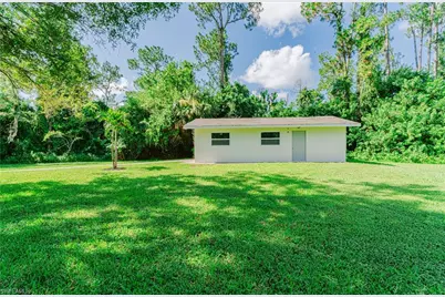 131 25th St SW, Naples, FL 34117 - Photo 9