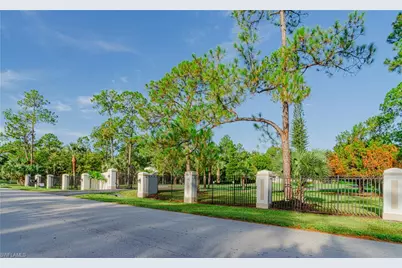 131 25th St SW, Naples, FL 34117 - Photo 3