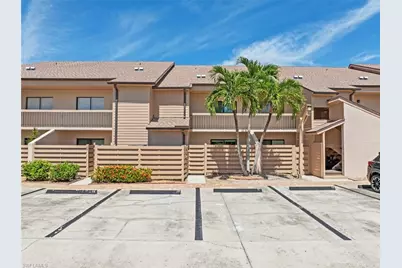 896 Buttonwood Dr #109, Fort Myers Beach, FL 33931 - Photo 3