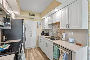 896 Buttonwood Dr, Fort Myers Beach, FL 33931 - Photo 19