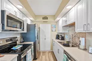 896 Buttonwood Dr, Fort Myers Beach, FL 33931 - Photo 17