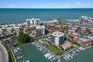 2170 Gulf Shore Blvd N, Naples, FL 34102 - Photo 3