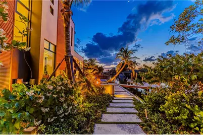 1100 Sandpiper St, Naples, FL 34102 - Photo 49