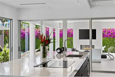 652 Bougainvillea Rd, Naples, FL 34102 - Photo 19