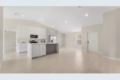 2702 46th St SW, Lehigh Acres, FL 33976 - Photo 3