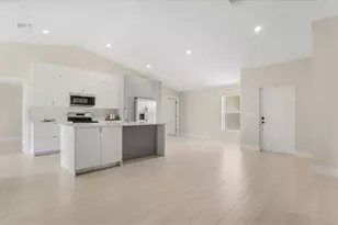 2702 46th St SW, Lehigh Acres, FL 33976 - Photo 3