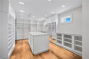 1270 Gulf Shore Blvd S, Naples, FL 34102 - Photo 17