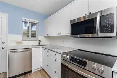 255 3rd Ave S #255, Naples, FL 34102 - Photo 9