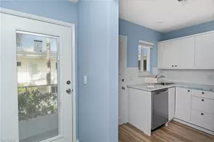 255 3rd Ave S, Naples, FL 34102 - Photo 7