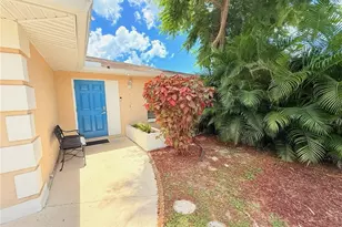 690 95th Ave N, Naples, FL 34108 - Photo 5
