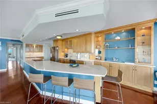 250 Park Shore Dr, Naples, FL 34103 - Photo 7