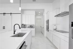 2506 SW 24th Ct, Cape Coral, FL 33914 - Photo 11