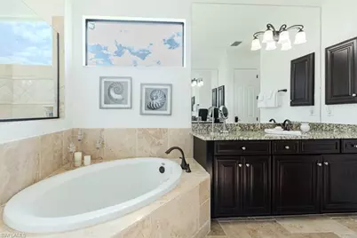 3273 Runaway Ln, Naples, FL 34114 - Photo 11