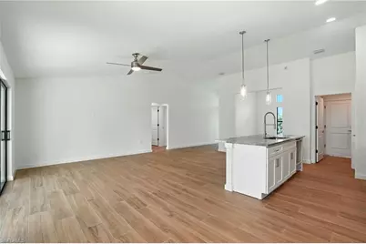 2607 38th St SW, Lehigh Acres, FL 33976 - Photo 11