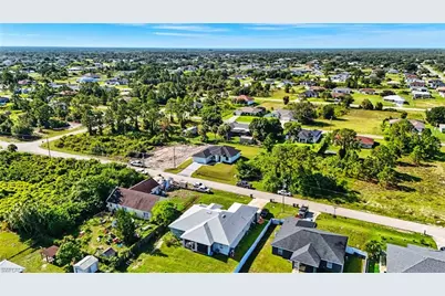 2607 38th St SW, Lehigh Acres, FL 33976 - Photo 43