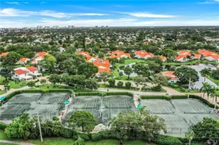 631 Beachwalk Cir, Naples, FL 34108 - Photo 27