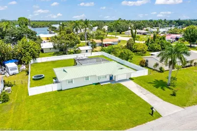 165 Charles St, Fort Myers, FL 33905 - Photo 3