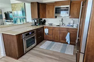 9051 Gulf Shore Dr, Naples, FL 34108 - Photo 9