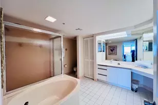 25 Bluebill Ave, Naples, FL 34108 - Photo 17