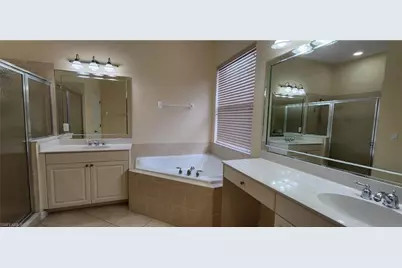 7856 Founders Cir, Naples, FL 34104 - Photo 11