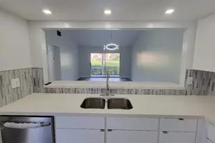 118 Quail Forest Blvd, Naples, FL 34105 - Photo 7