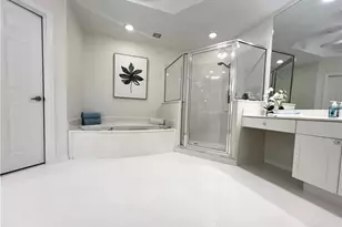 2150 Aberdeen Ln, Naples, FL 34109 - Photo 11