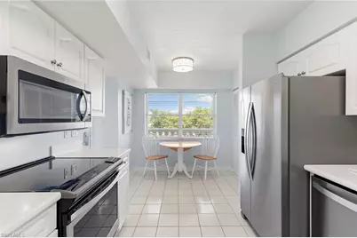 5501 Heron Point Dr #303, Naples, FL 34108 - Photo 17