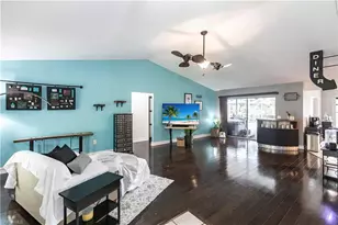 2667 River Reach Dr, Naples, FL 34104 - Photo 5