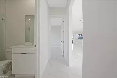 121 NE 8th Ter, Cape Coral, FL 33909 - Photo 27