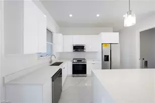 121 NE 8th Terrace, Cape Coral, FL 33909 - Photo 35