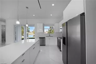 121 NE 8th Terrace, Cape Coral, FL 33909 - Photo 23