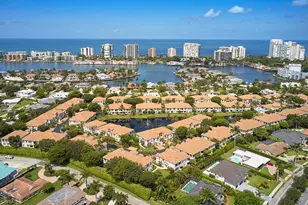 231 Colonade Cir, Naples, FL 34103 - Photo 17