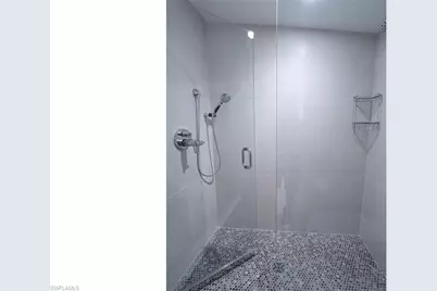 222 Harbour Dr #105, Naples, FL 34103 - Photo 11