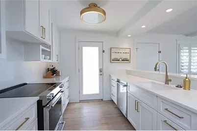 222 Harbour Dr #105, Naples, FL 34103 - Photo 5