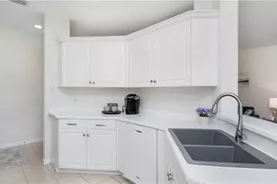 6025 Pinnacle Ln, Naples, FL 34110 - Photo 5