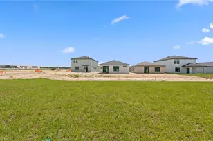 1026 Caloosa Breeze Dr, Labelle, FL 33935 - Photo 25